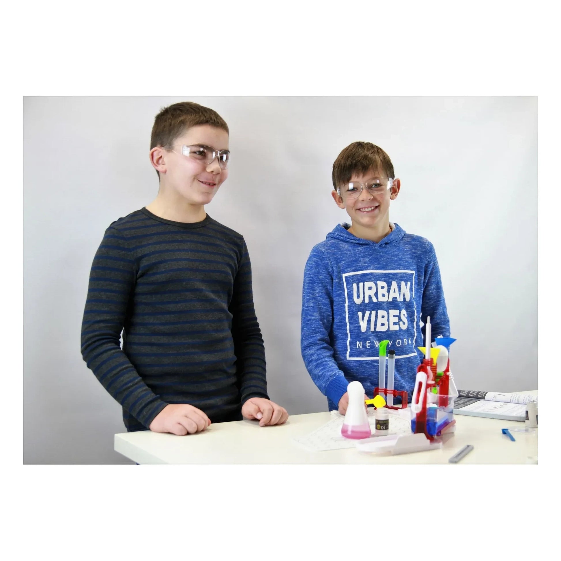 Buki - Science Lab - Chemistry