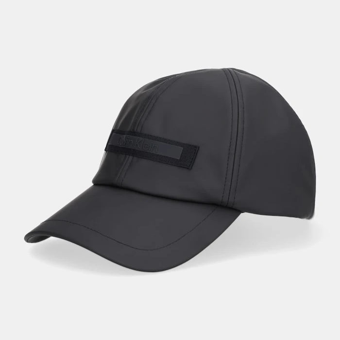 Шапка с козирка Calvin Klein