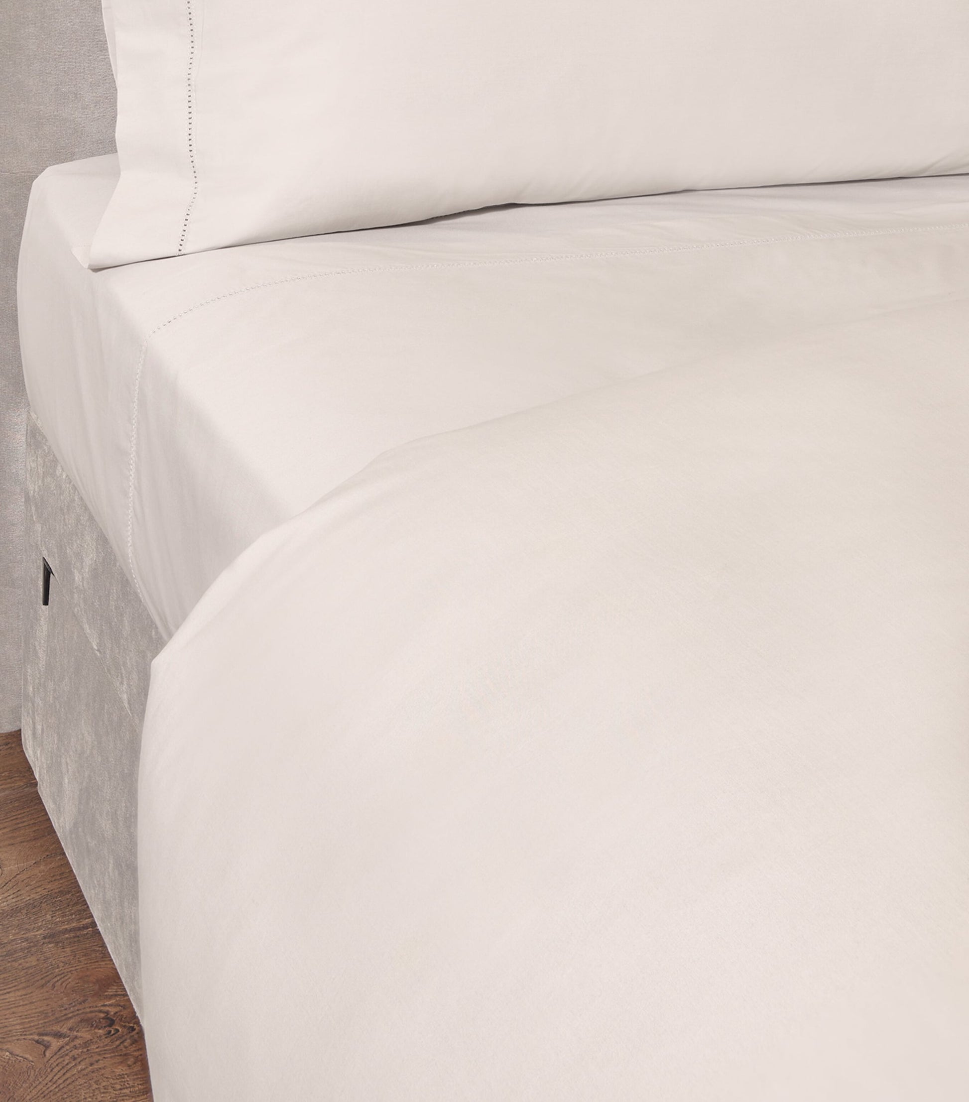 Cadogan Super King Duvet Cover Set (260cm x 220cm)