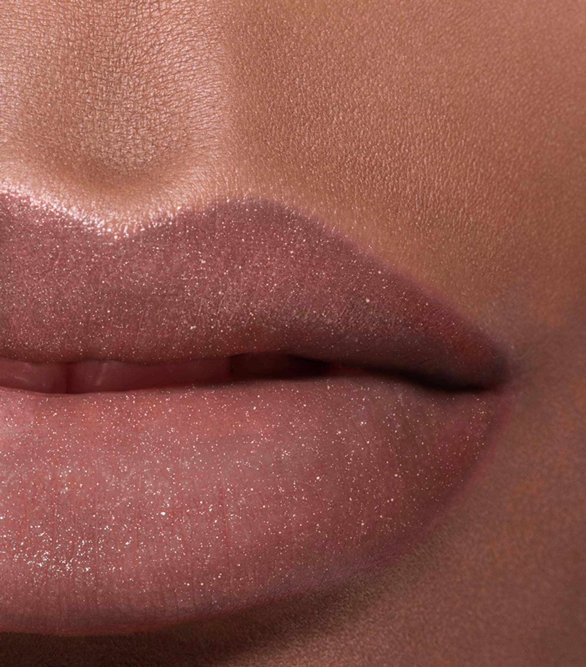 CHANEL Rouge Coco Baume