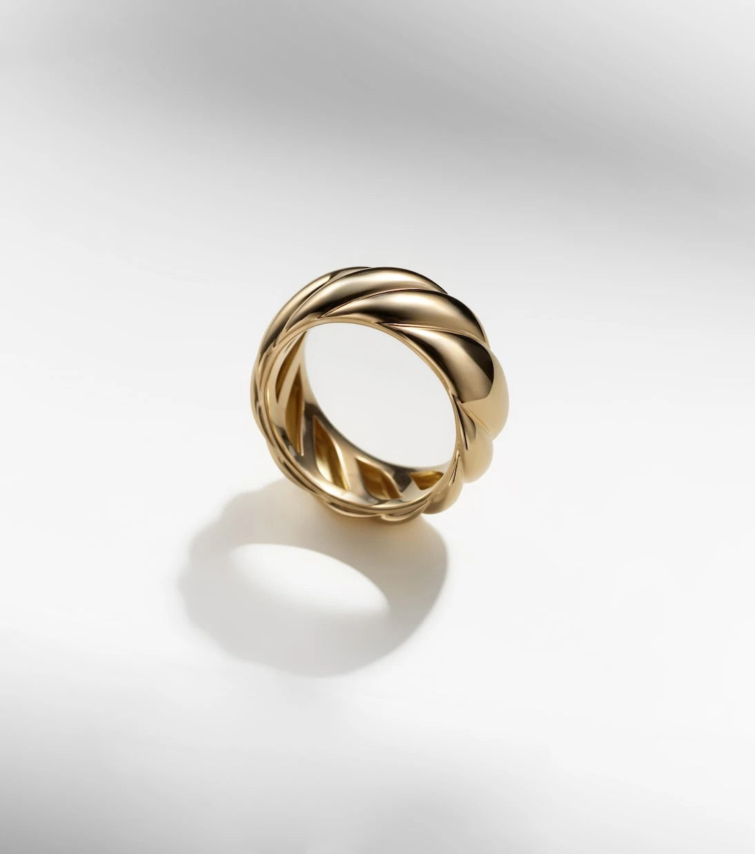 David Yurman - خاتم بتصميم الكابل المنحوت من الذهب عيار 18 قيراطًا