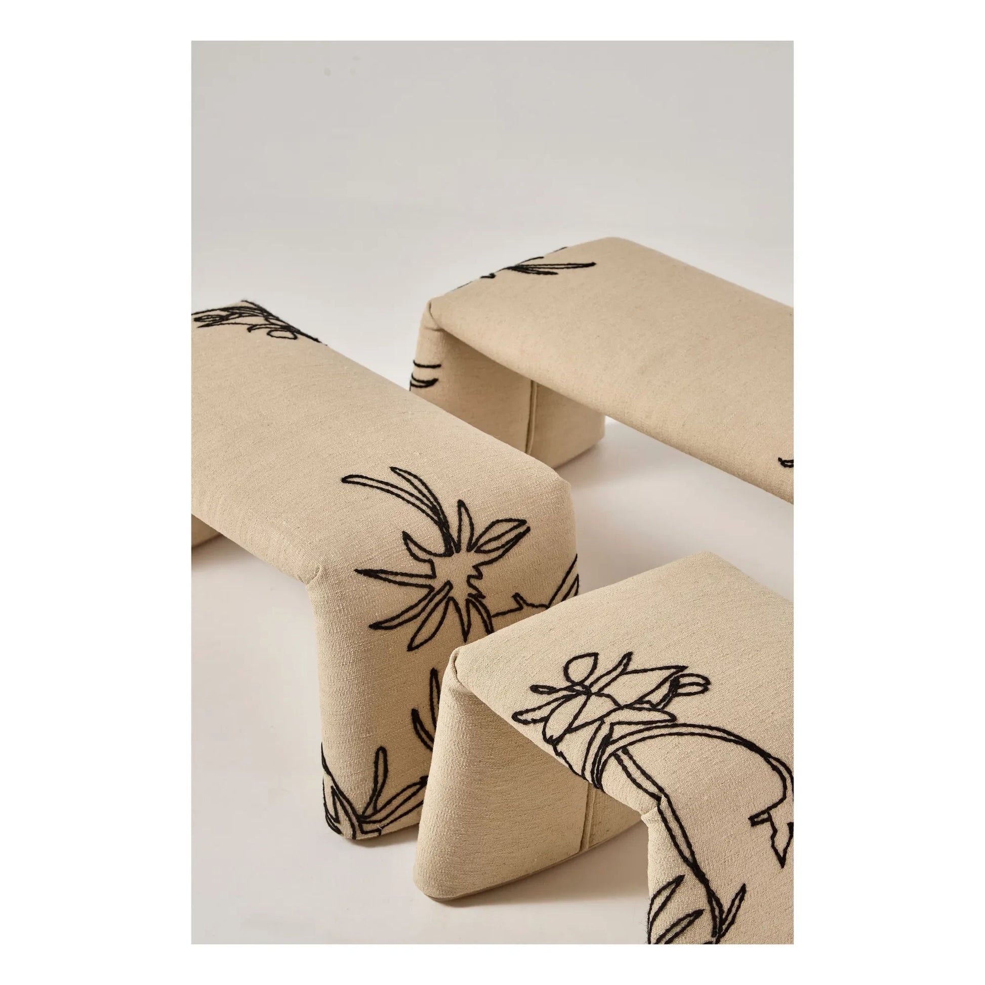 Nanimarquina - Folded Flowers bench, Estudi Manel Molina | Beige