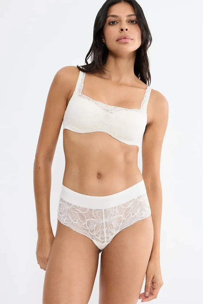 Triumph Kadın Dantel Külot Body Make-Up Illusion Lace