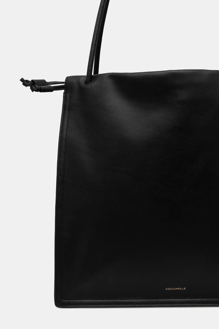 Coccinelle чанта tote дамска от кожа