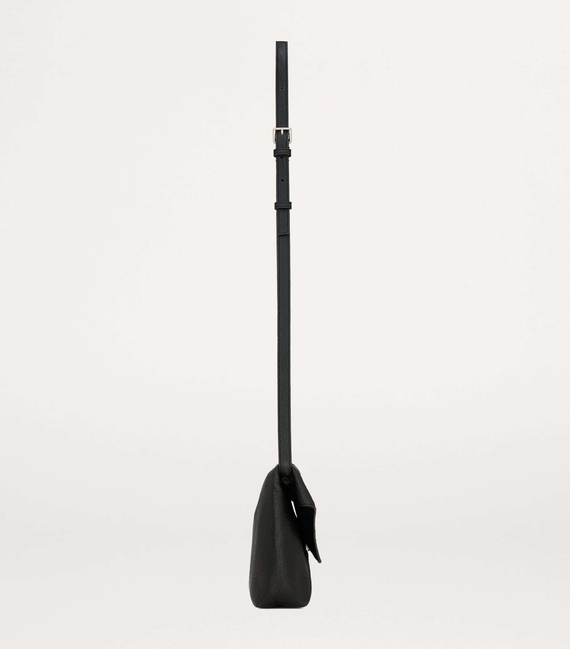 Cassandre Envelope Messenger Bag