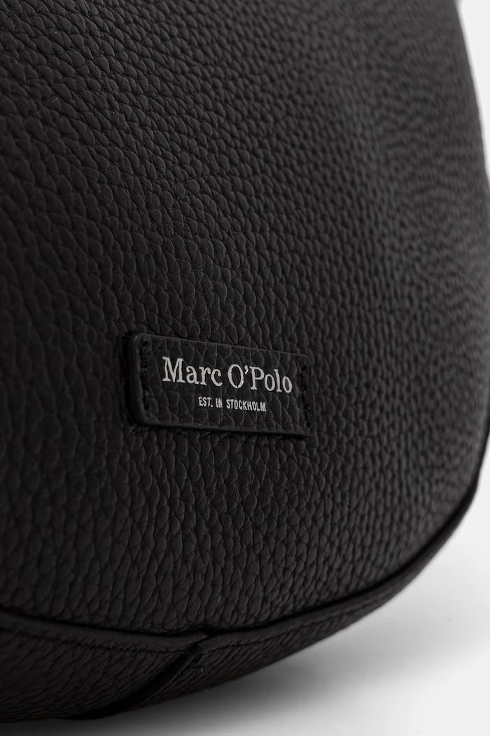 Marc O'Polo kadın deri kruasan çanta