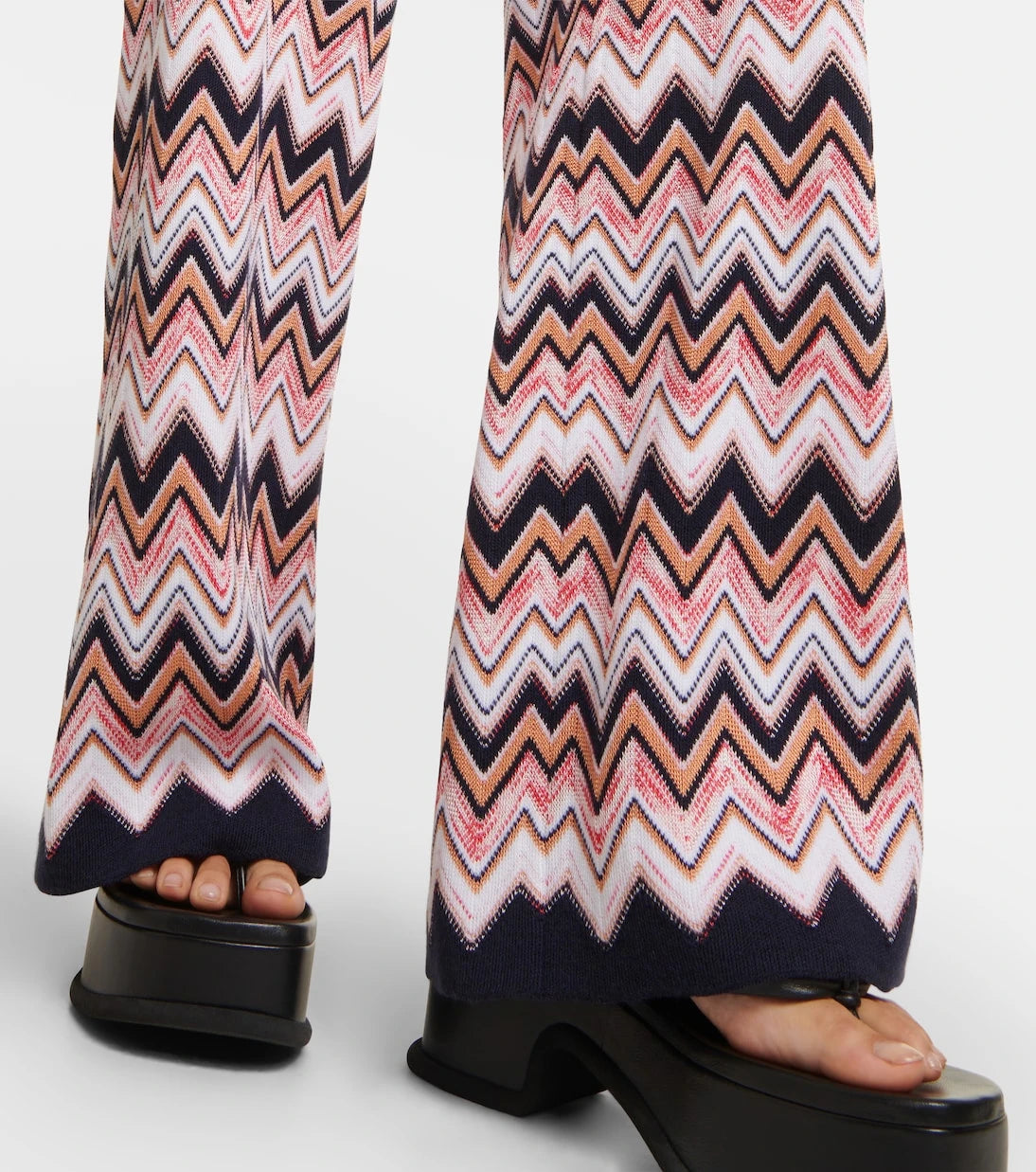Missoni - بنطلون واسع الساقين وخصر عالٍ بنمط الزجزاج