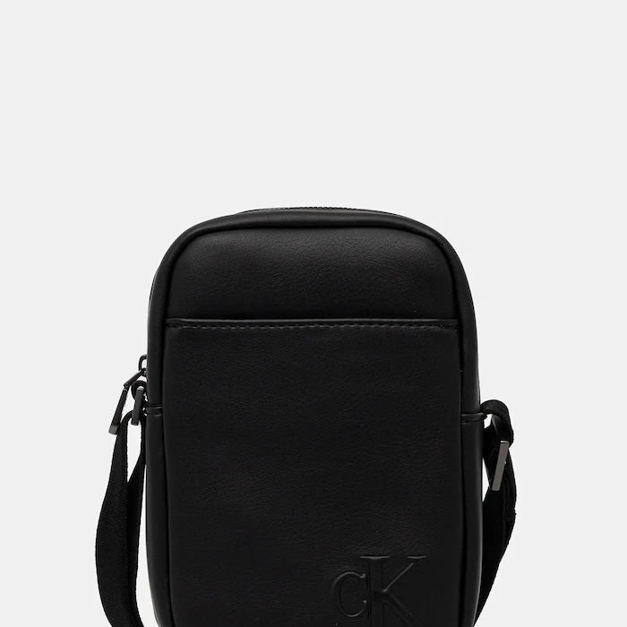 Чанта през рамо Calvin Klein