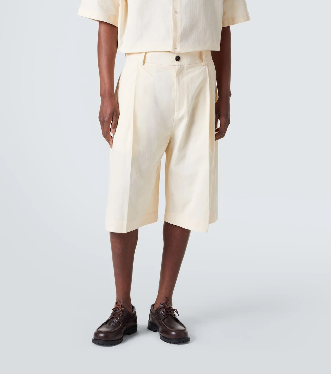 Studio Nicholson - Fowld cotton and linen Bermuda shorts