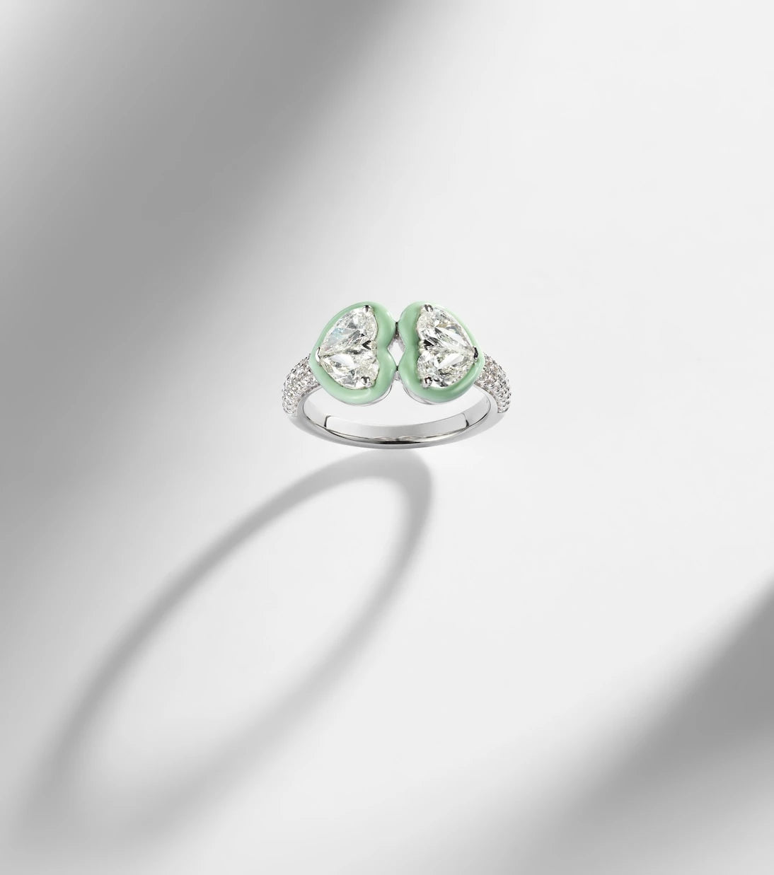 Kamyen - 18kt white gold and enamel ring with diamonds