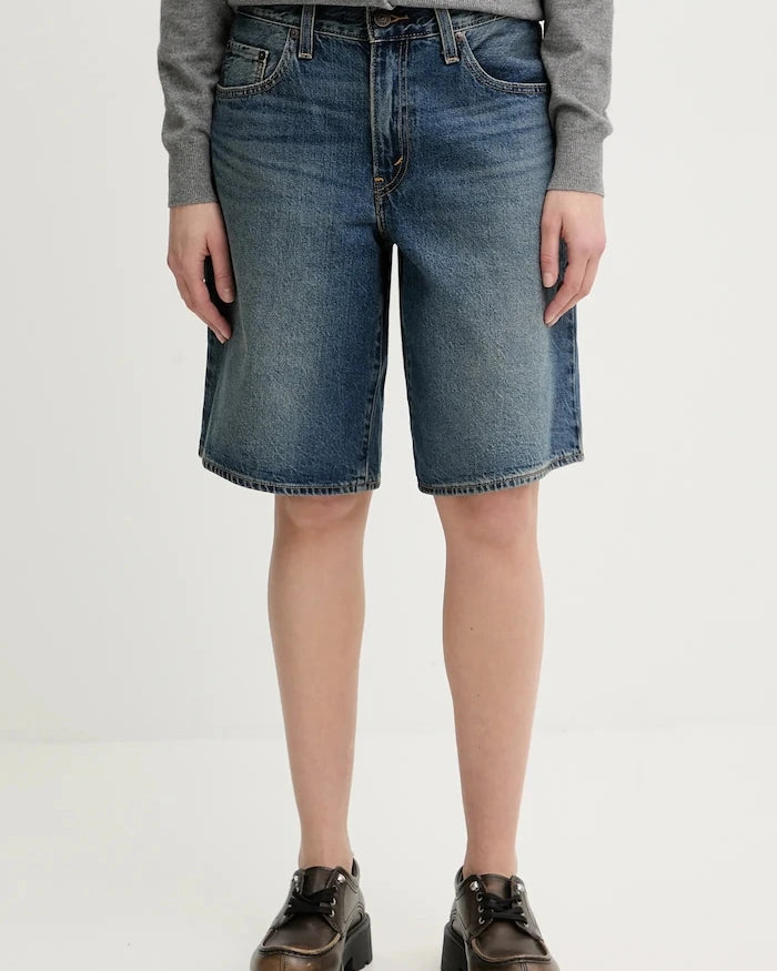Levi's къс панталон дамски от деним BAGGY DAD