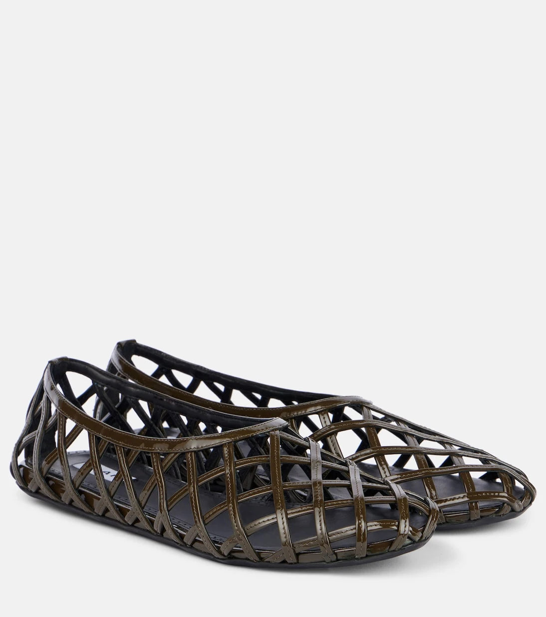 Alaïa - أحذية باليه جلدية بتصميم شبكي