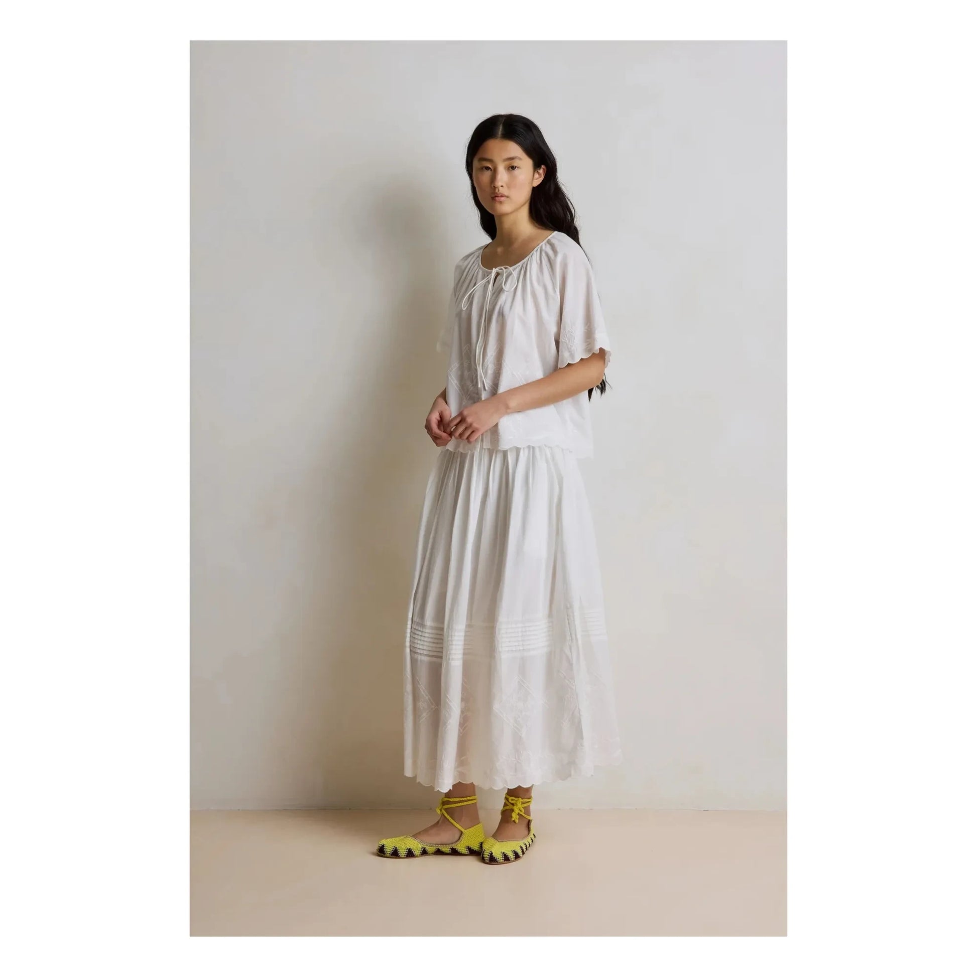 Hod - Jade Embroidery Blouse | White