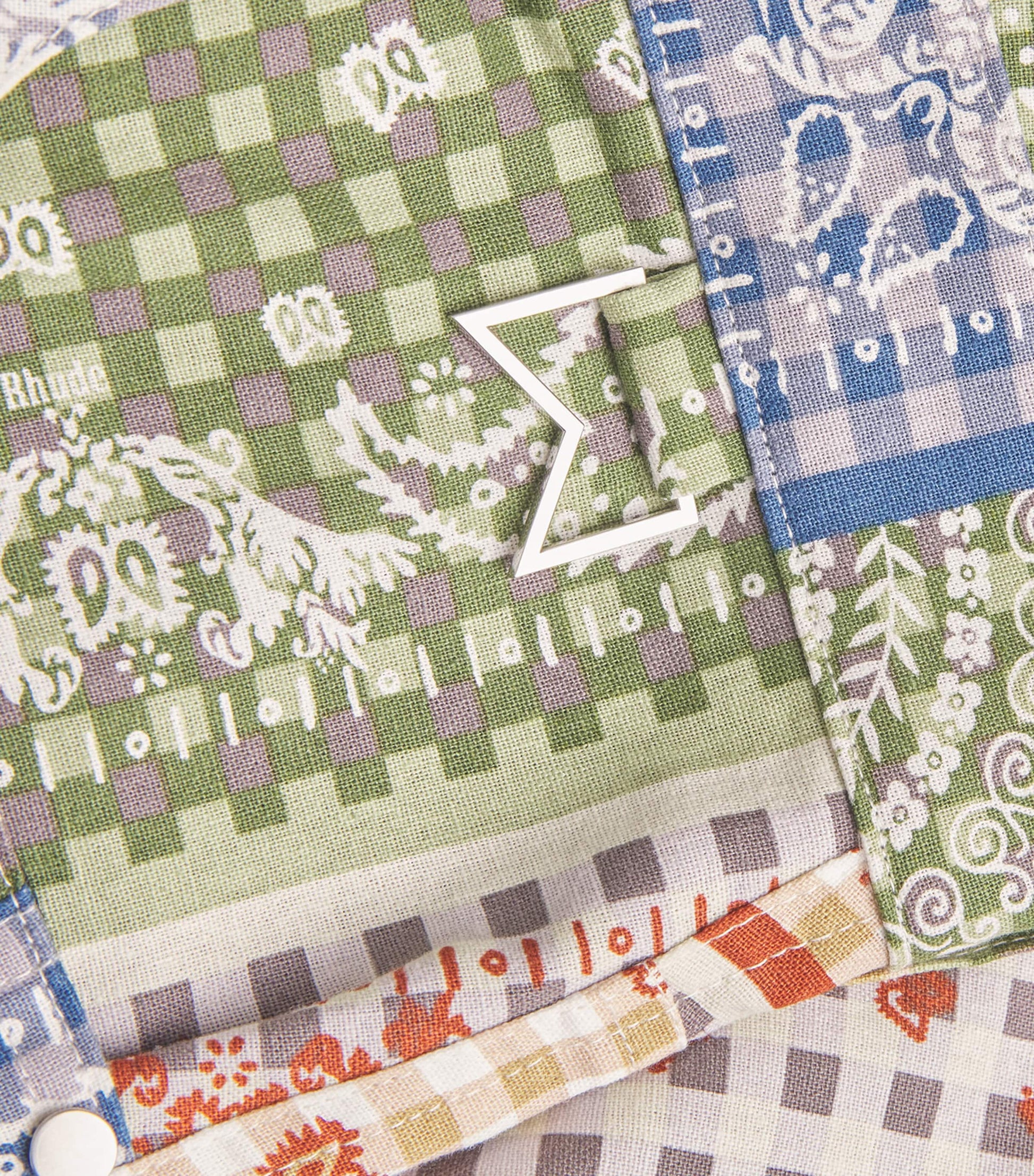 Linen-Cotton Bandana Print Shorts