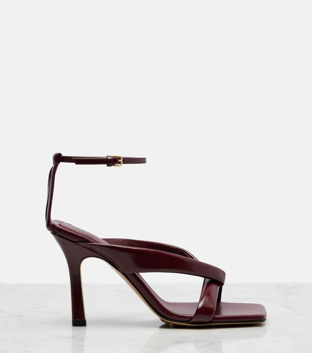 Bottega Veneta - صندل Riva 90 الجلدي