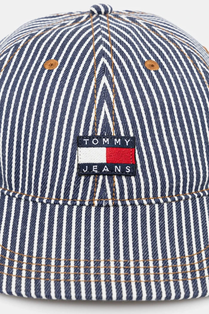 Шапка с козирка Tommy Jeans