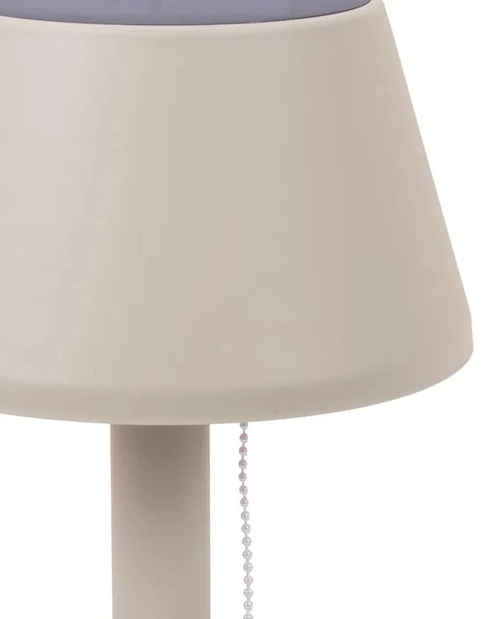 Leitmotiv plastik solar lamba