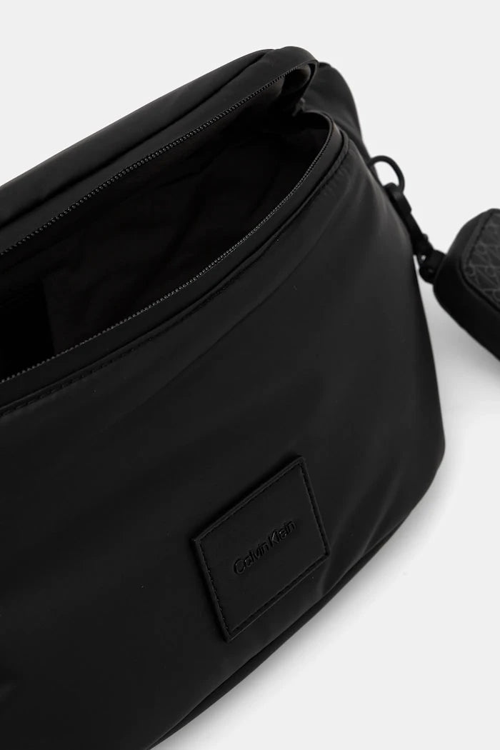 Чанта за кръст Calvin Klein