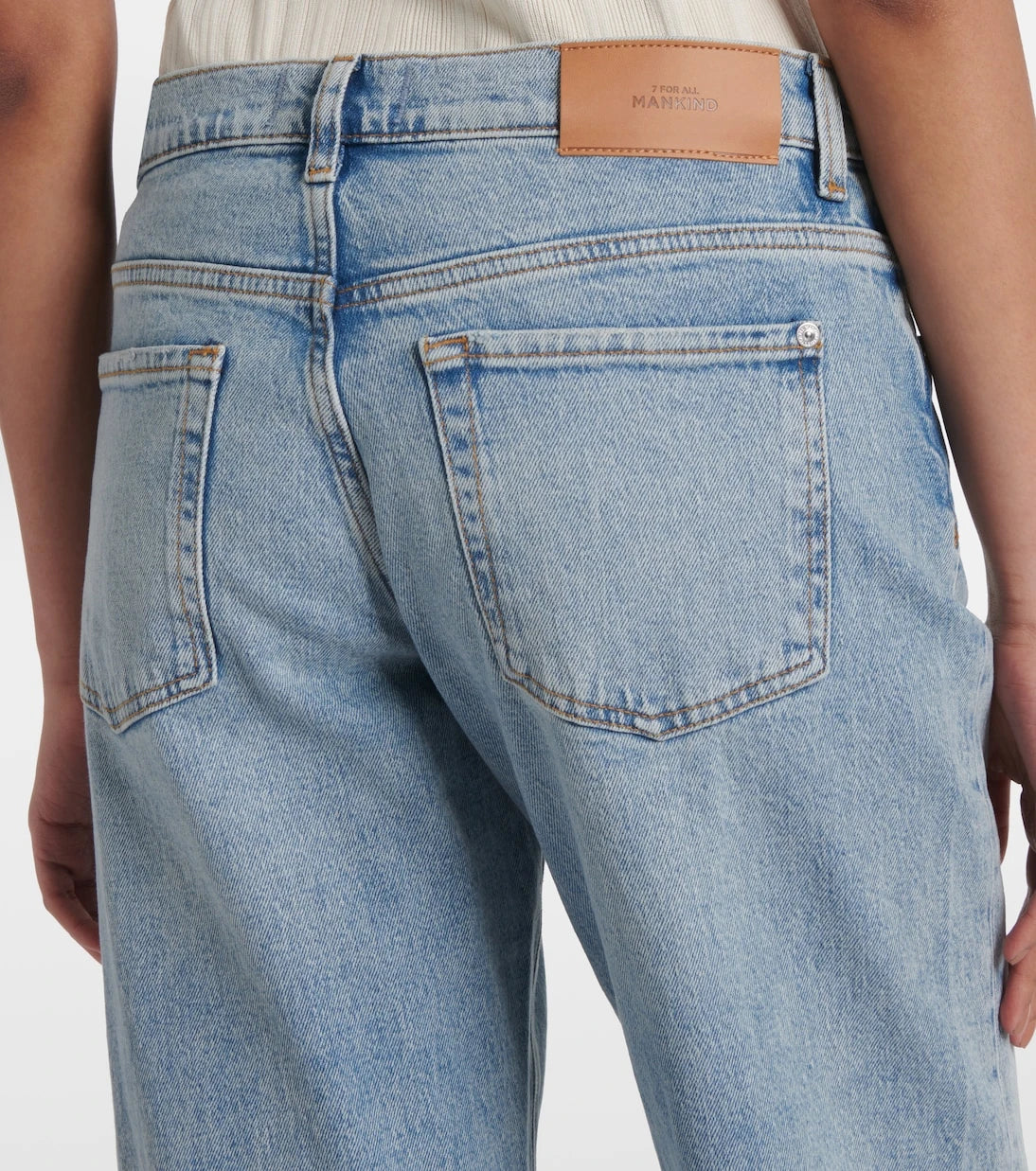 7 For All Mankind - بنطلون جينز تيس بقصة مستقيمة وخصر متوسط الارتفاع