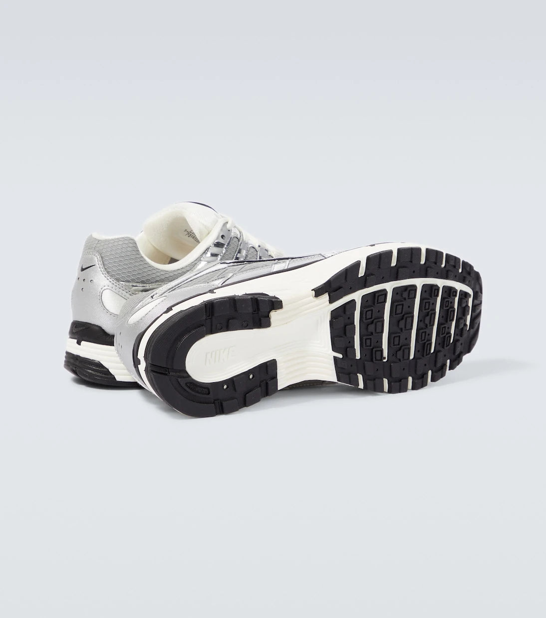 Nike - P-6000 running shoes