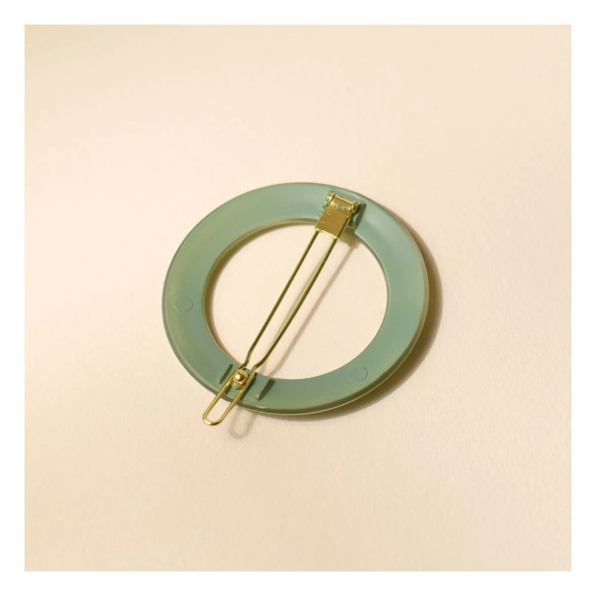 Bachca - Opaline round hair clip | Green water