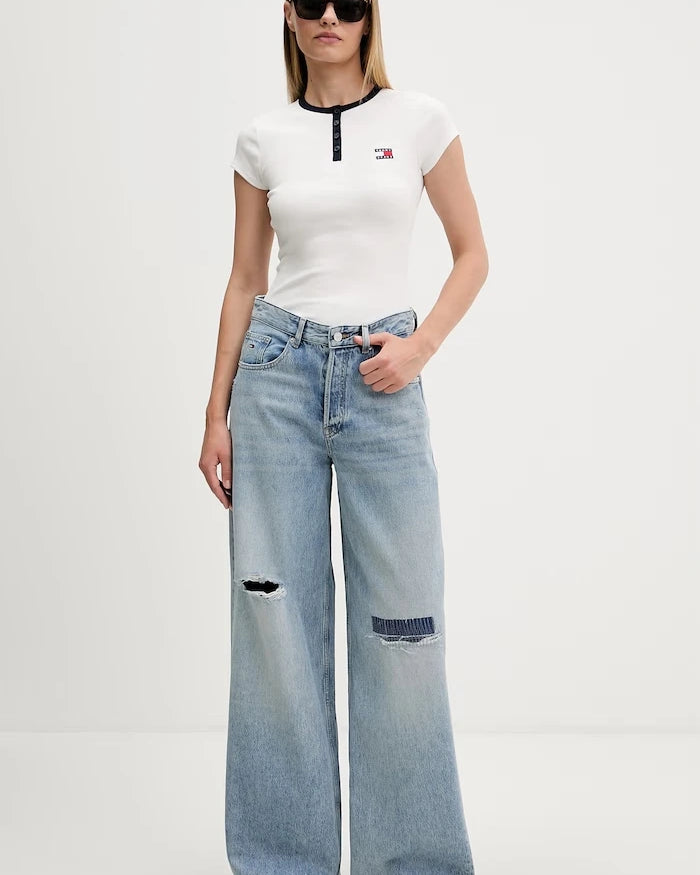 Tommy Jeans pamuklu kadın tişört