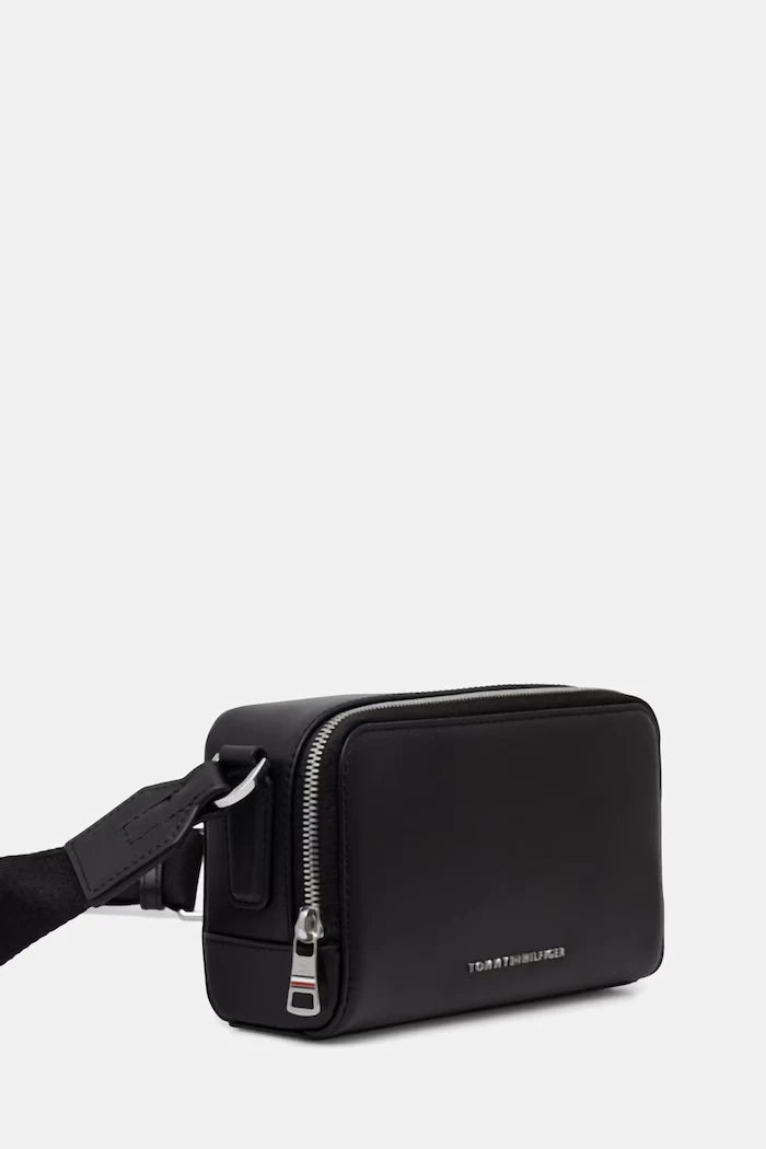 Tommy Hilfiger чанта през рамо мъжка от кожа