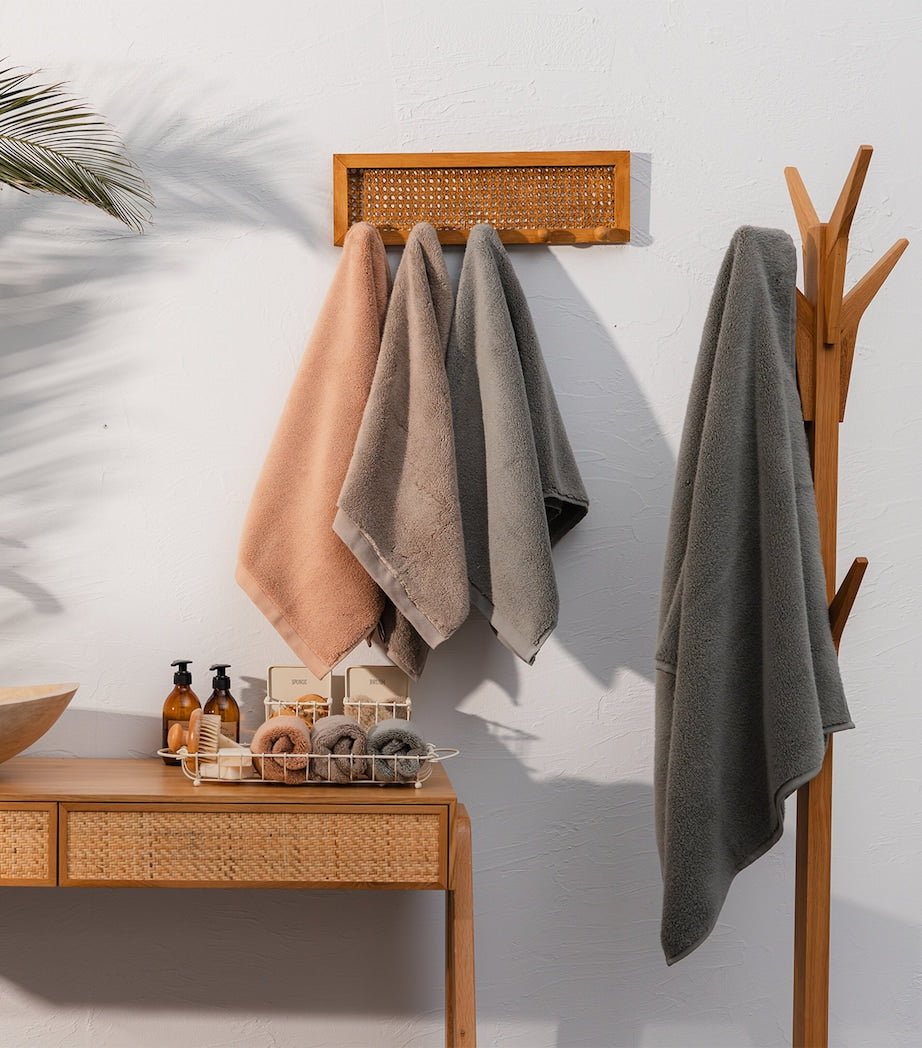 Organic Cotton Olympia Bath Towel (76cm x 142cm)