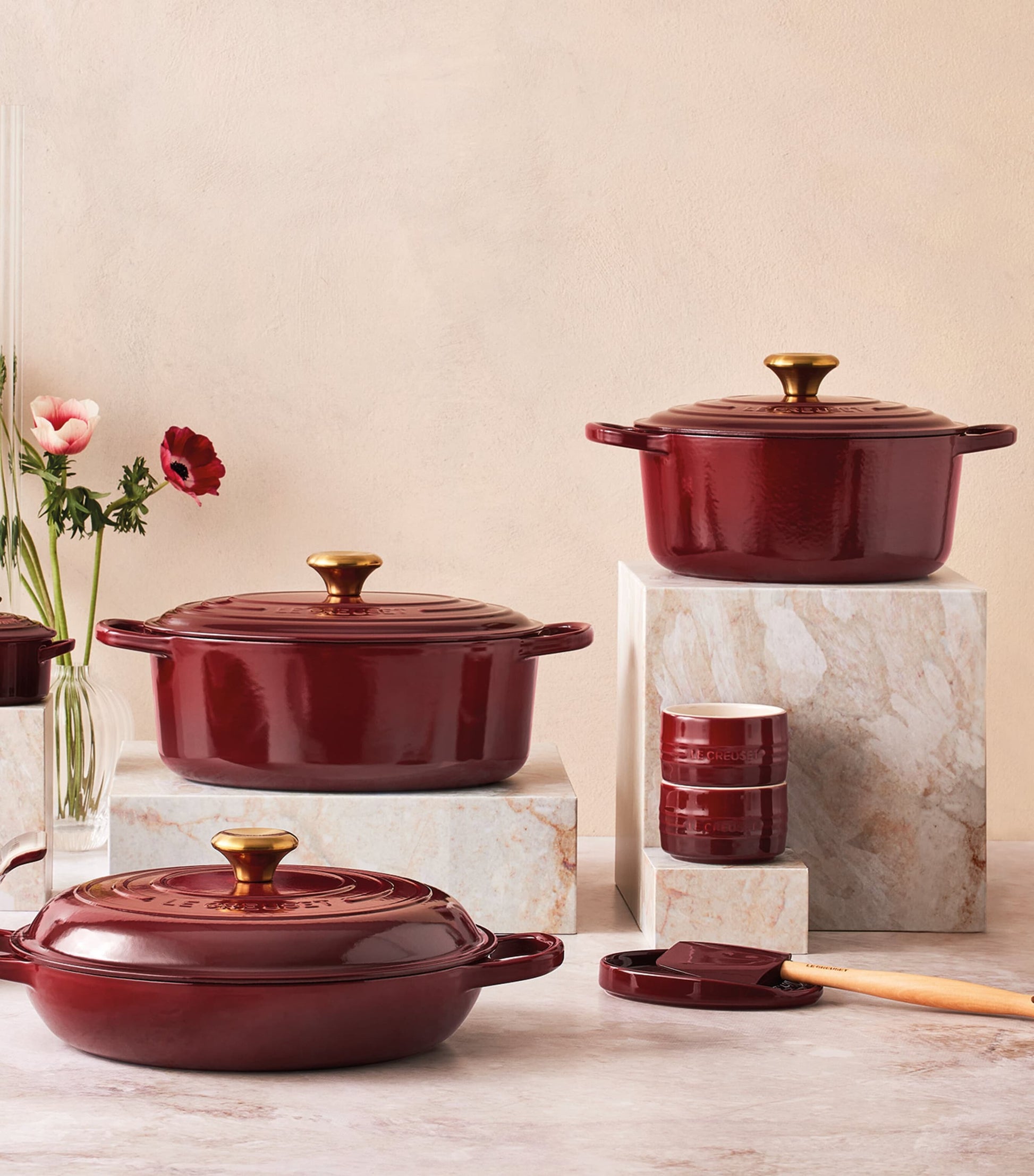 Cast Iron Round Casserole Dish (24cm)