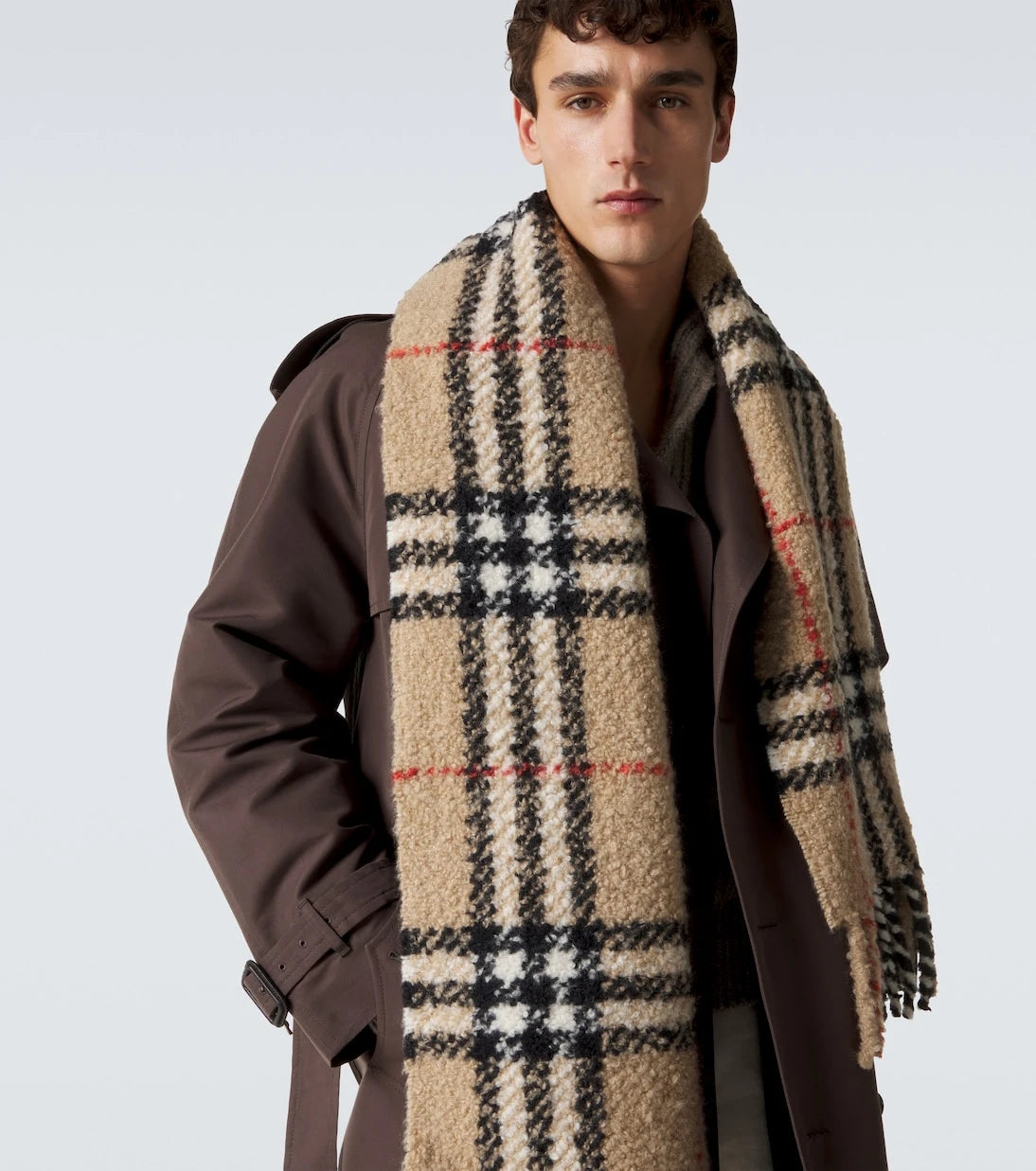 Burberry - وشاح بربري بومبيه من مزيج الصوف بنقشة المربعات