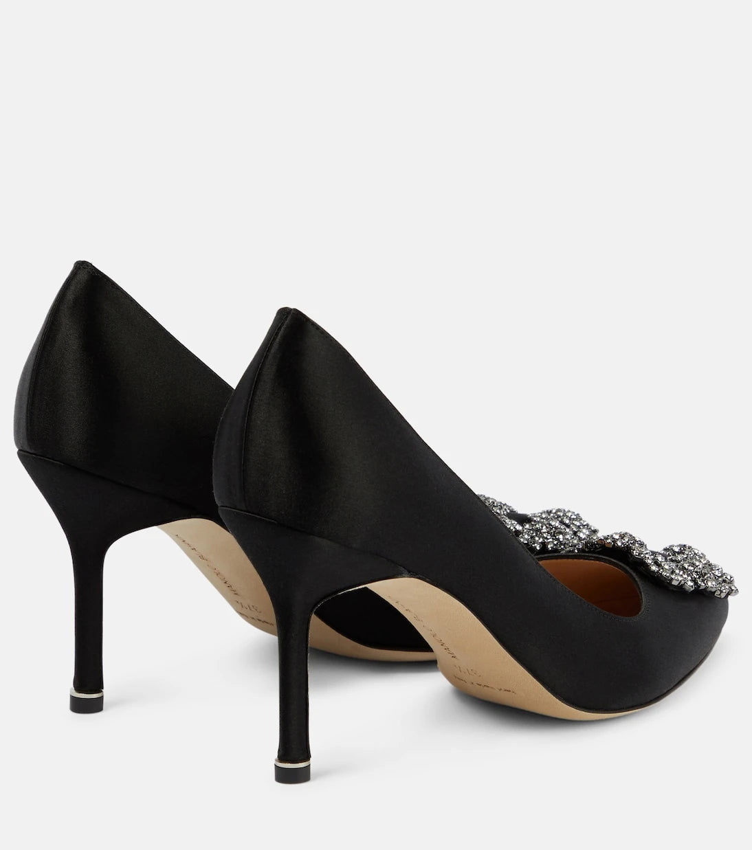 Manolo Blahnik - حذاء Hangisi 90 بكعب عالٍ من الساتان مزين بحلي