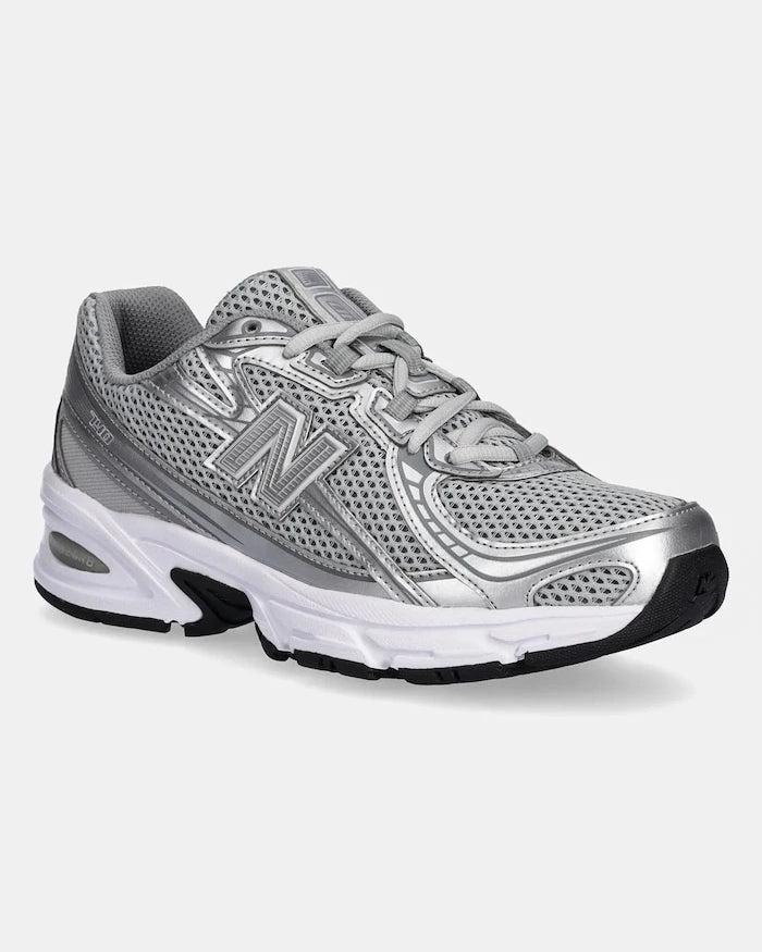 New Balance 740 Sneakers