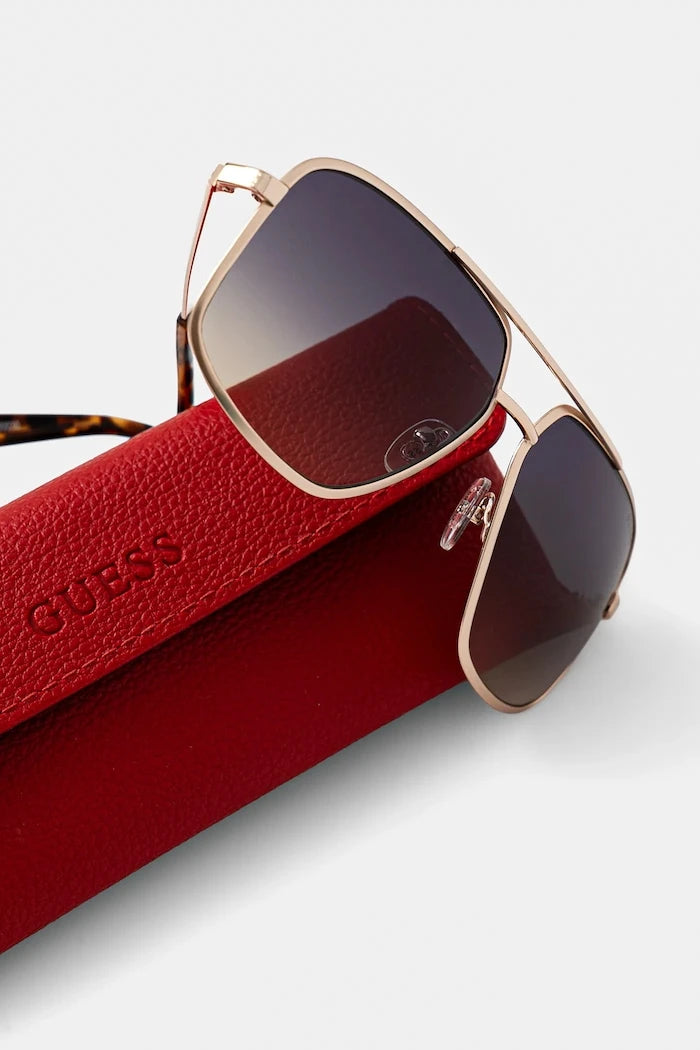 Слънчеви очила Guess
