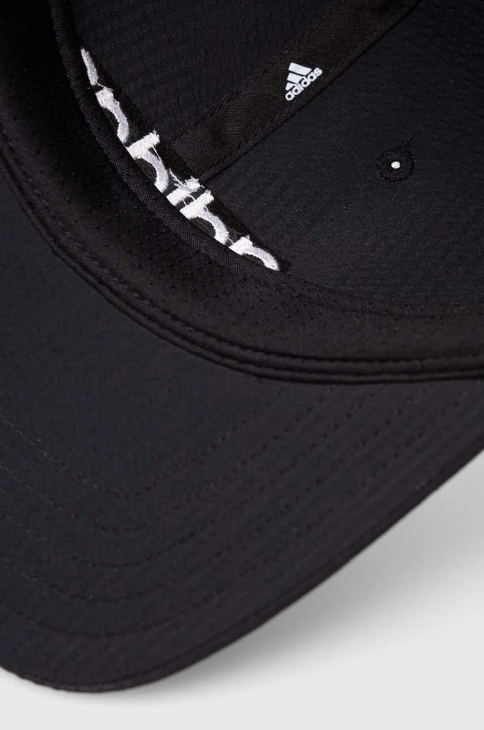 Шапка с козирка adidas