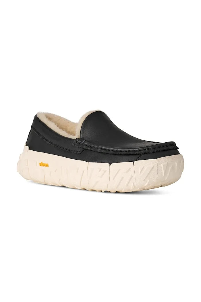 Кожени мокасини UGG Ascot Wrap Tech Noir