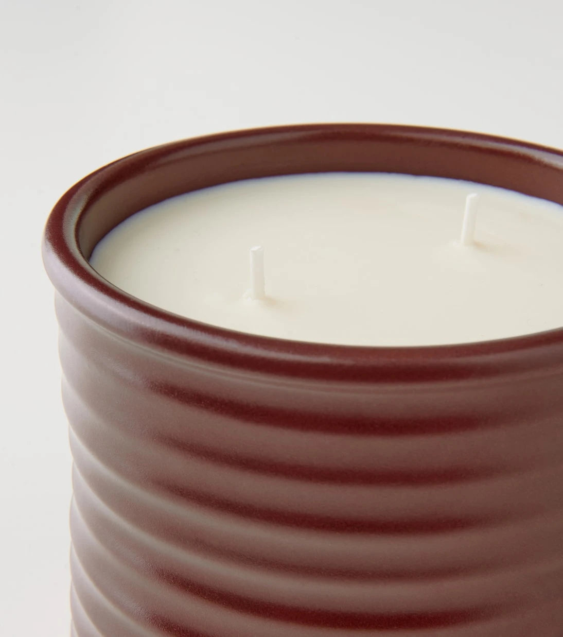 Loewe Home Scents - شمعة شمندر متوسطة