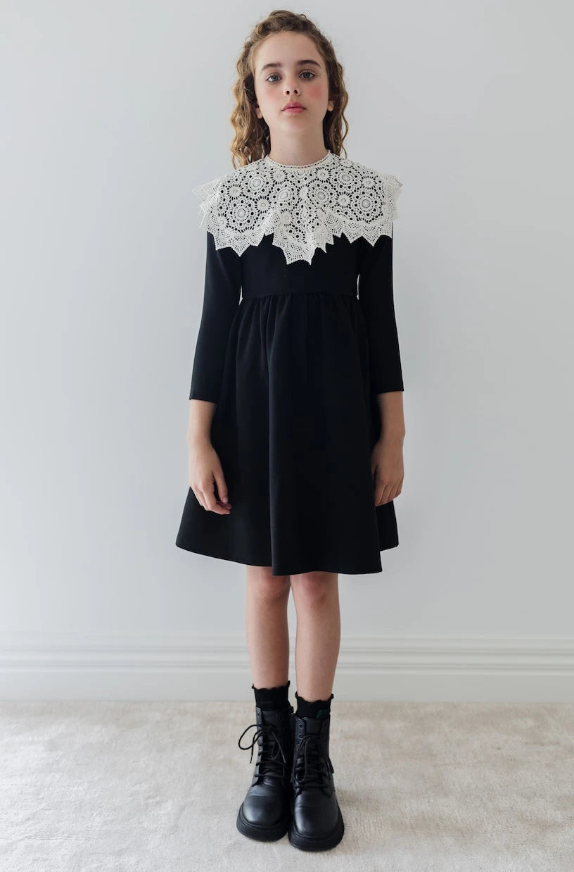 Petite Amalie - Crochet ruched dress