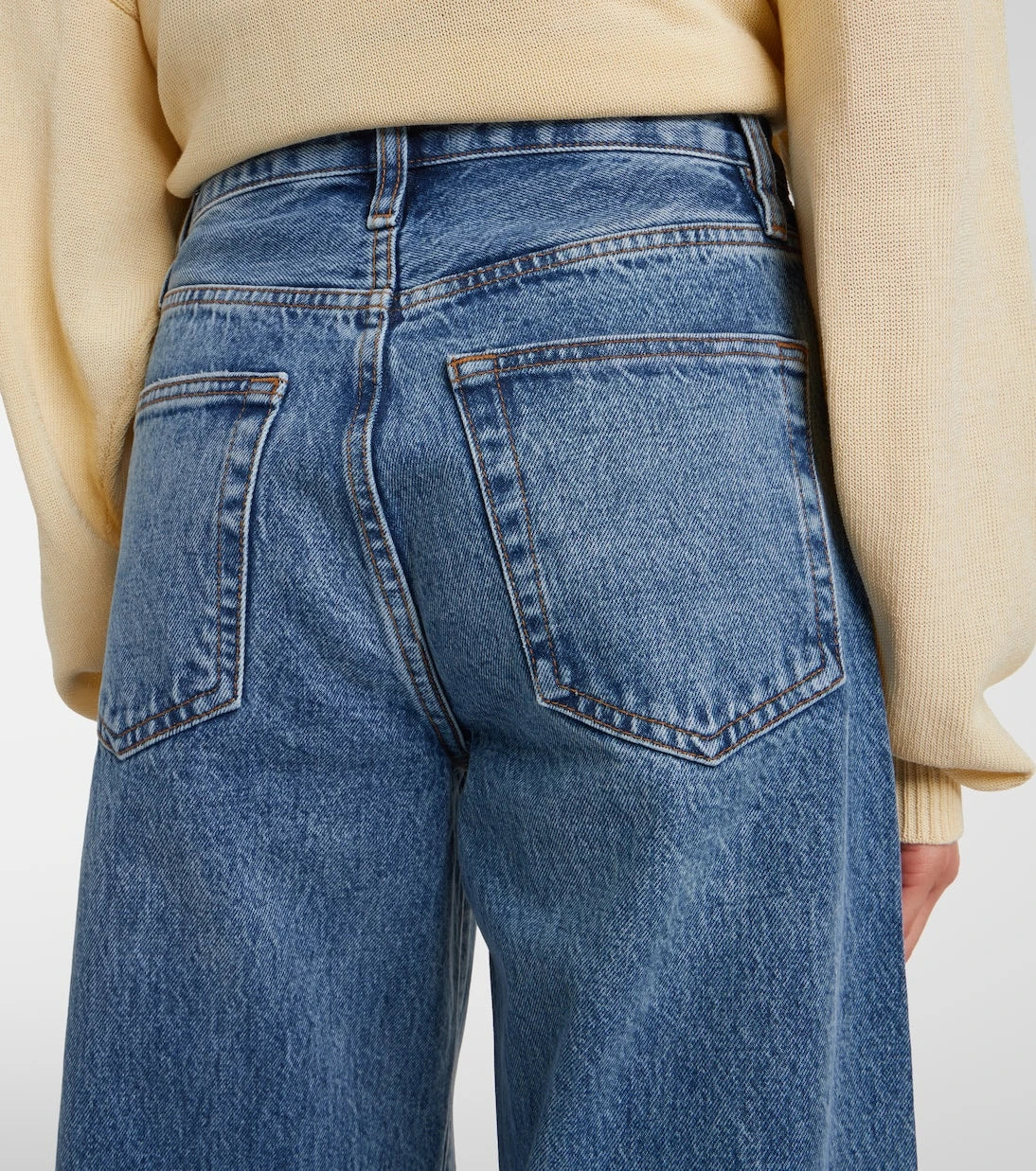 Frame - Bow barrel-leg jeans