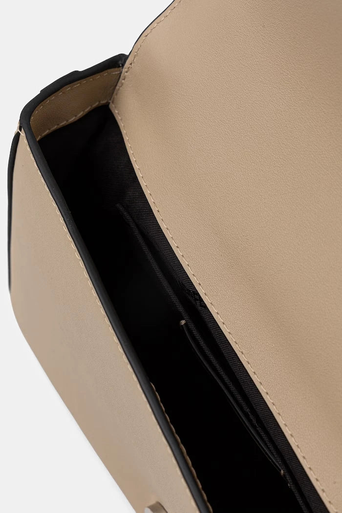 Karl Lagerfeld чанта crossbody дамска от кожа K/SIGNATURE
