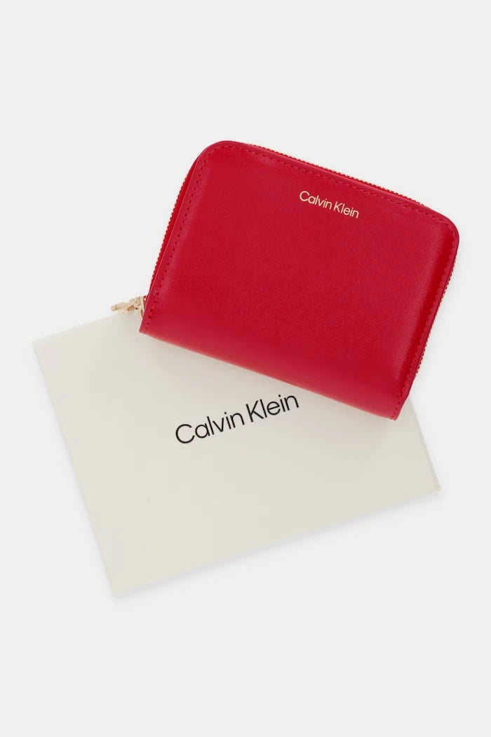 Calvin Klein kadın deri cüzdan