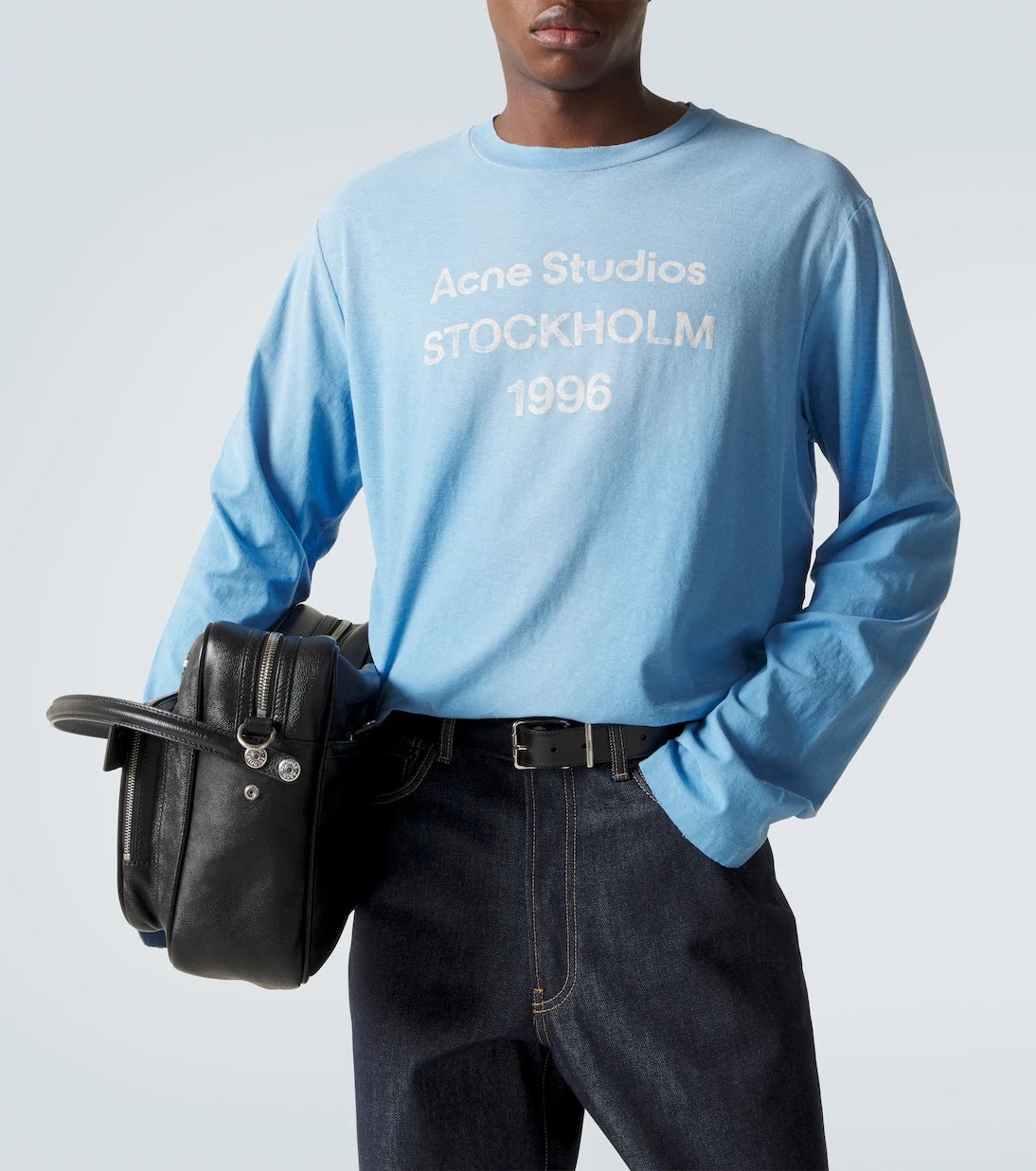 Acne Studios - تي شيرت من جيرسيه قطن ممزوج مع تأثير ممزق