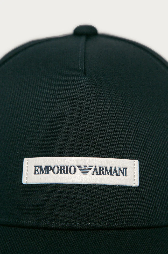 Памучна шапка с козирка Emporio Armani