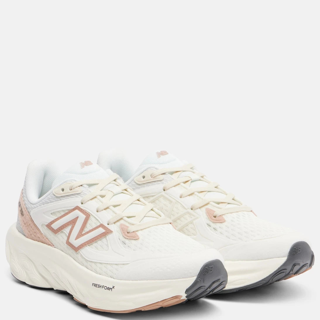 New Balance - أحذية فريش فوم الرياضية