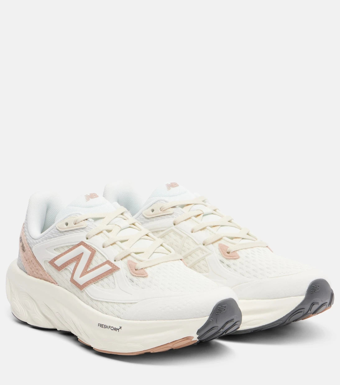 New Balance - أحذية فريش فوم الرياضية