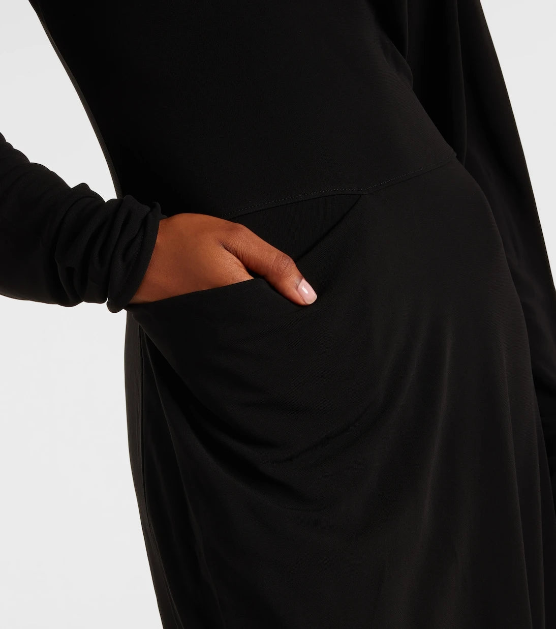 ليماير - فستان ماكسي من الجيرسي الكريب المنسدل