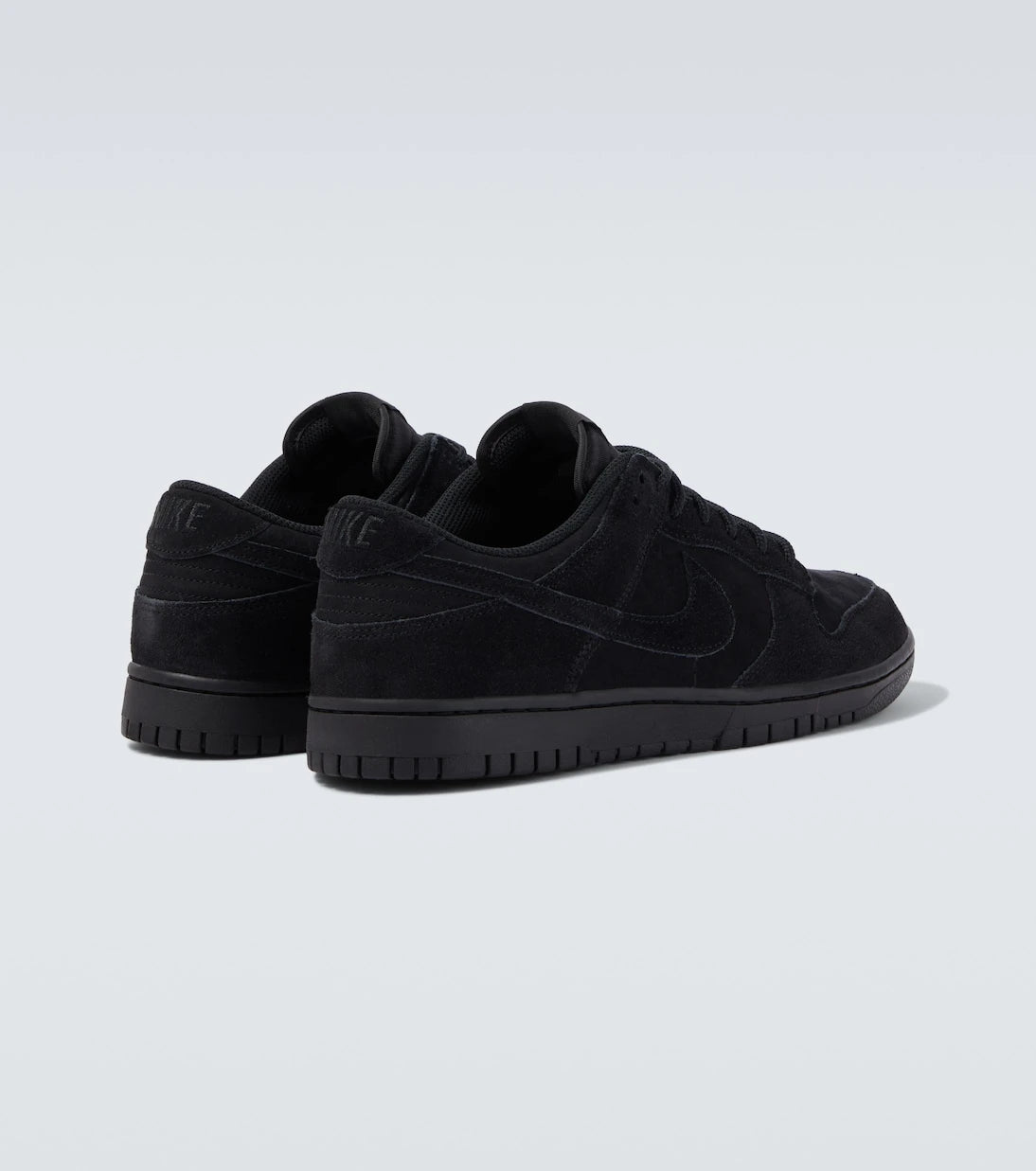 Nike - Dunk Low suede sneakers
