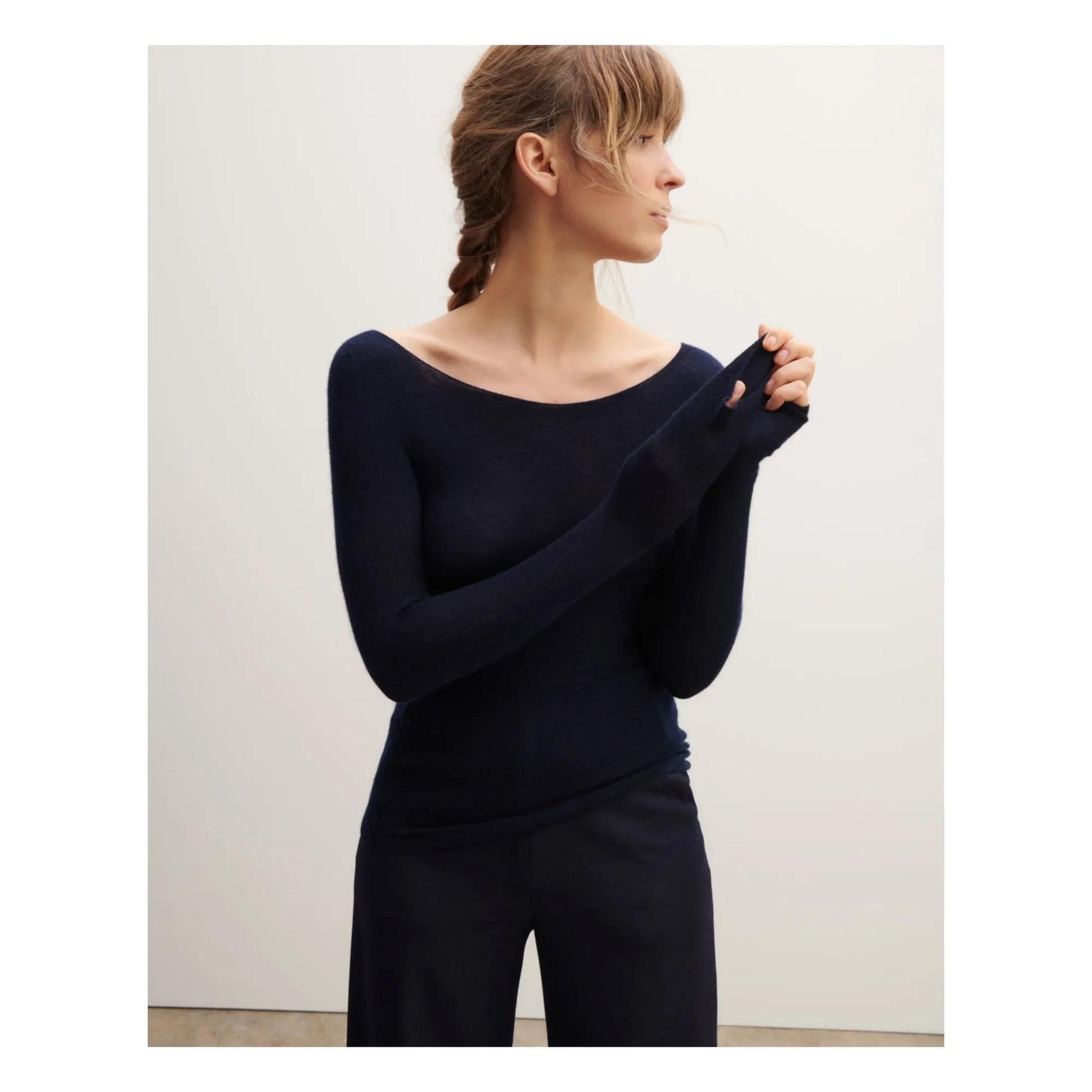 Bompard - Seamless Cashmere Ultrafine Crewneck Sweater | Black