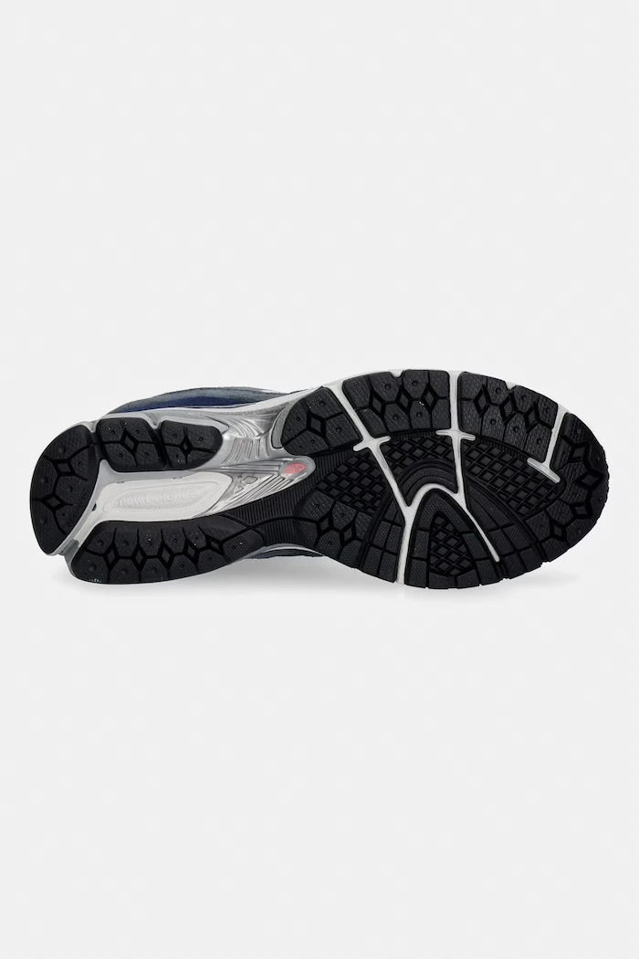 New Balance 2002 маратонки дамски