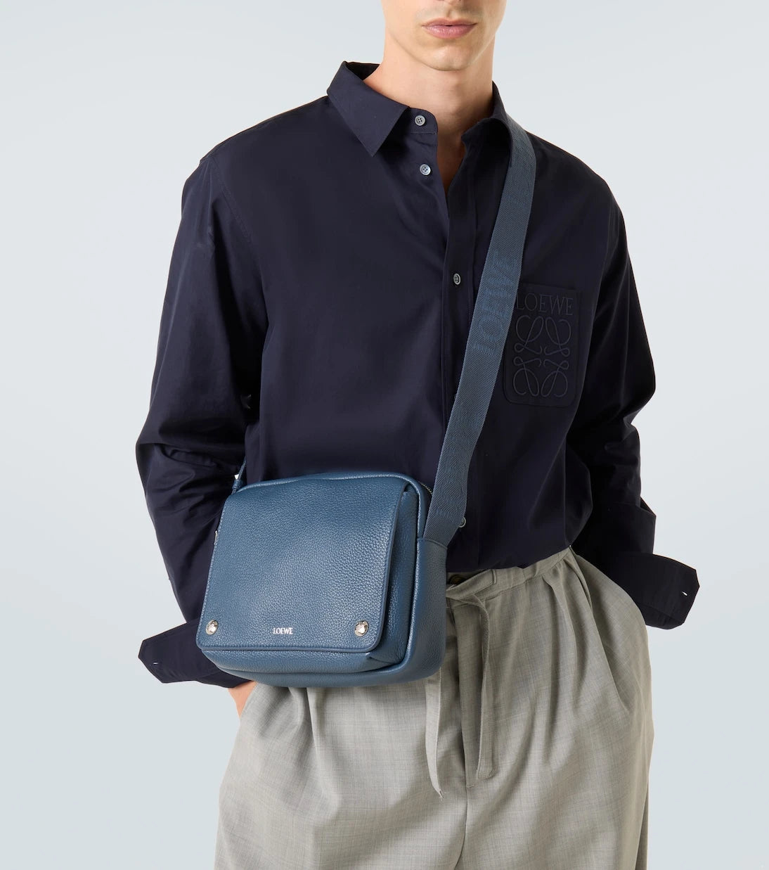 Loewe - Pebble Medium leather messenger bag