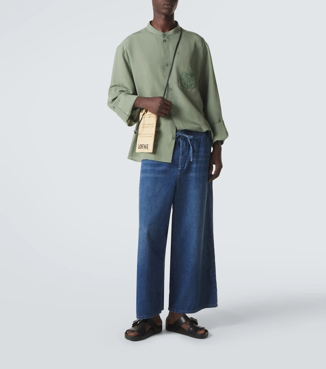 Loewe - قميص أنجرام توال من مجموعة بولاز إيبيزا